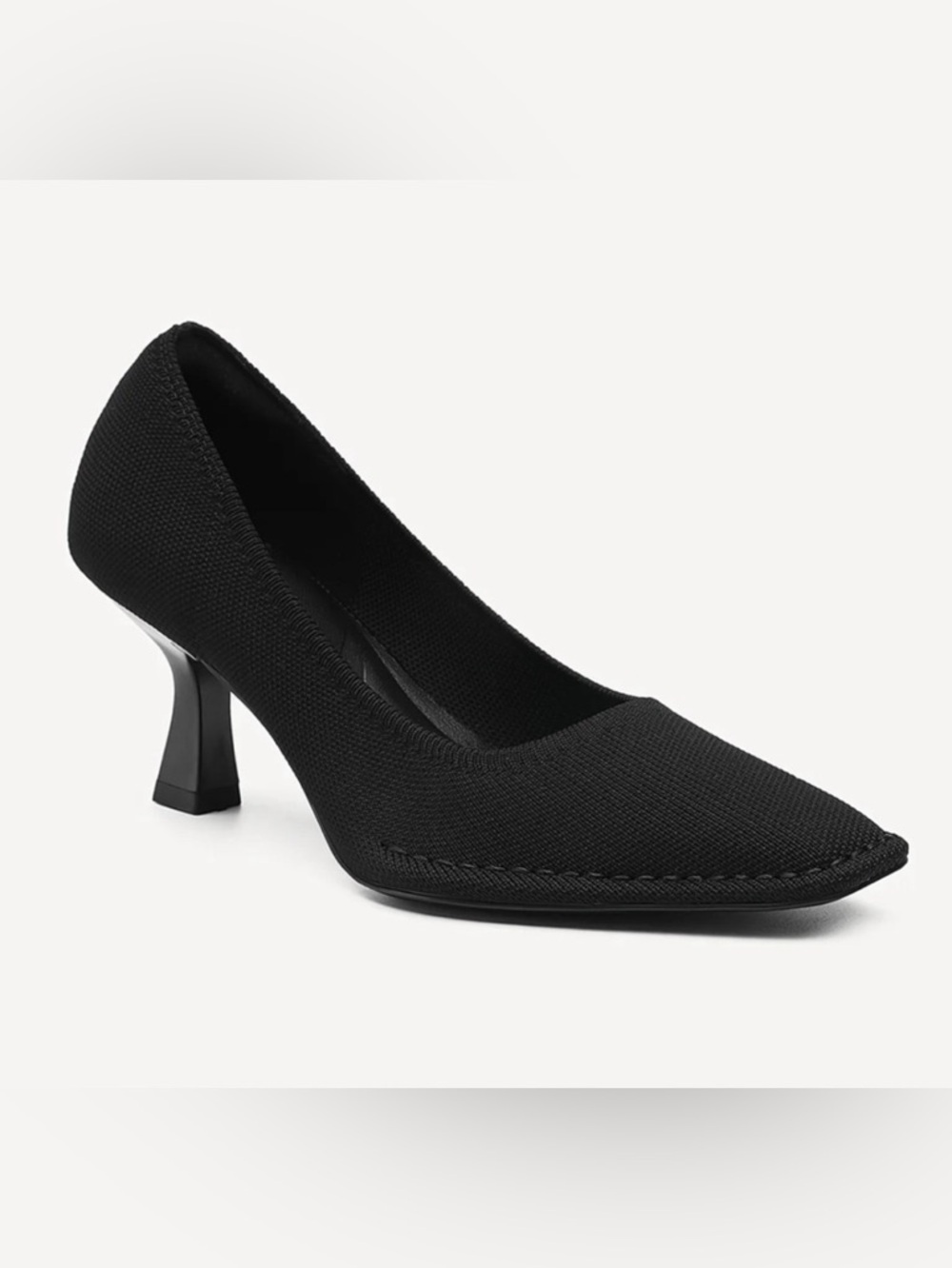 NWOT Cosy Island Refinedge Square Toe Heeled Pumps